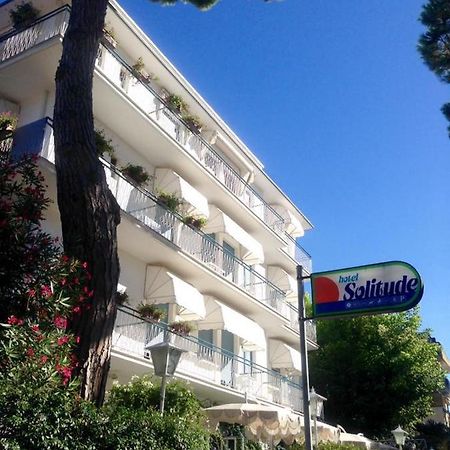 Hotel Solitude Riccione Exteriör bild