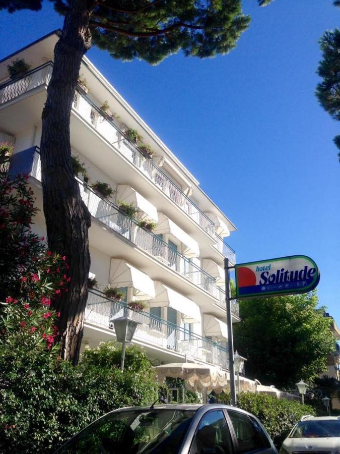 Hotel Solitude Riccione Exteriör bild